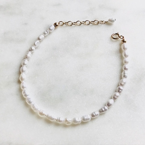 Small pearl bracelet with 14K gold-filled chain - Picture 1 of 4